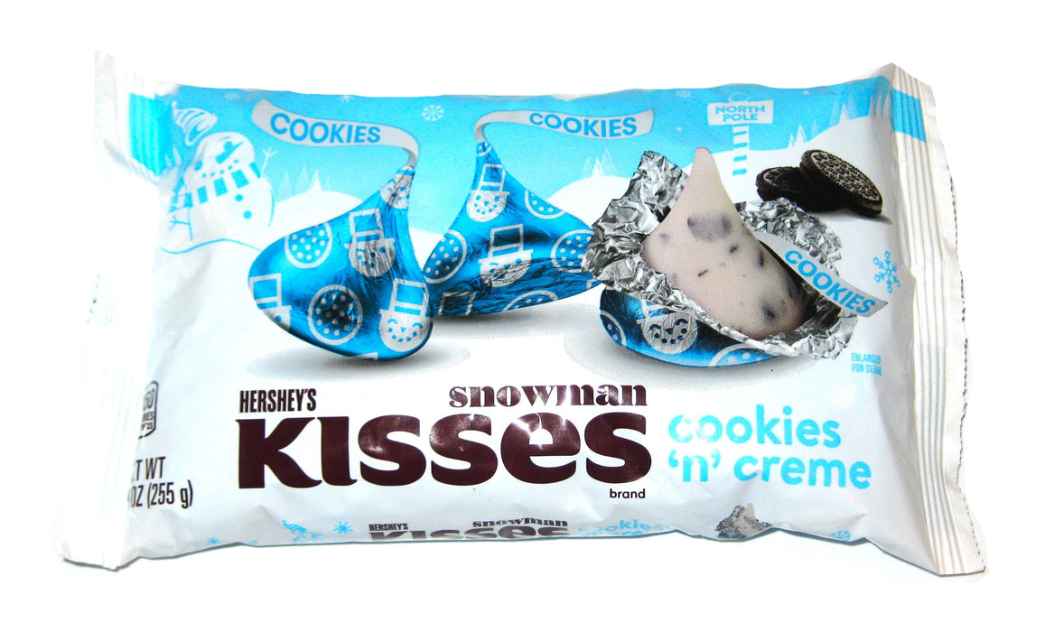 This 9oz bag of Hershey Kisses Cookies &amp; Creme features festive snowman wrappers, perfect for your holiday festivities. Enjoy the sweet and creamy flavor of classic Hershey Kisses while sharing in the joy of the Christmas season.